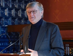 Professor Richard Frąckowiak gives lecture at JU